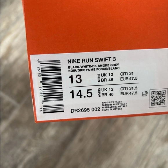 Size 13 - Nike Mens Run Swift 3 Black White Running Work Out Shoe No Lid - Picture 8 of 8